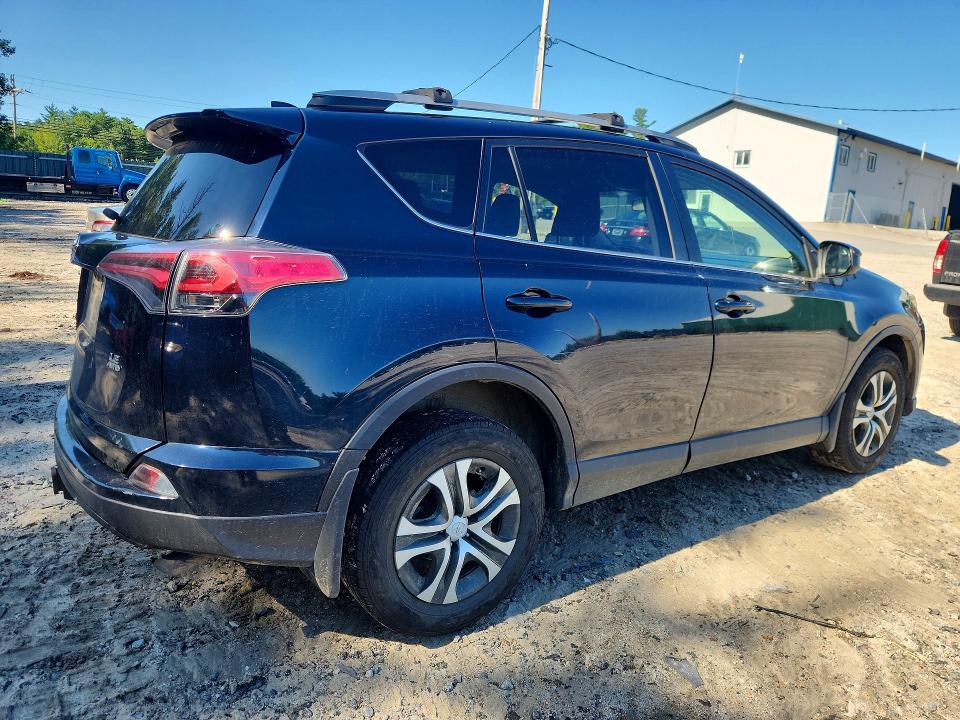 Photo 3 from auction – 2018 TOYOTA RAV4 with VIN JTMBFREV5JJ745659