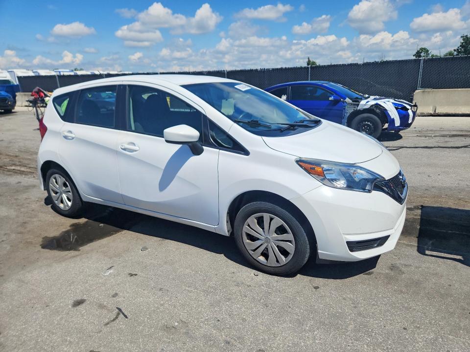 Фото 4 с аукциона – 2018 NISSAN VERSA NOTE с VIN 3N1CE2CP7JL370582