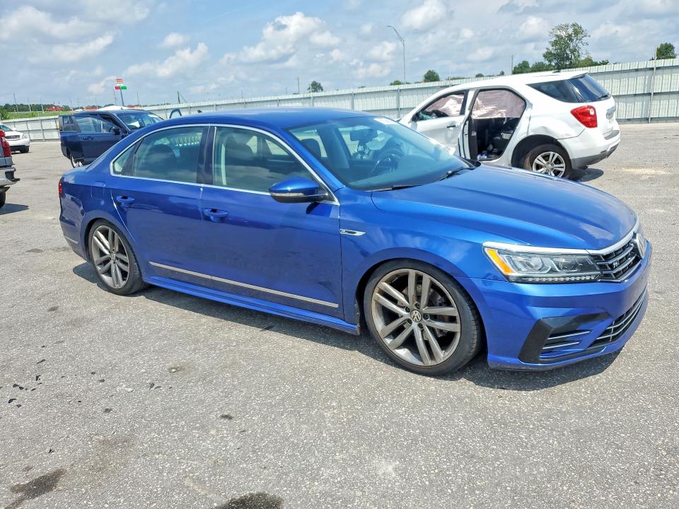 Photo 4 from auction – 2017 VOLKSWAGEN PASSAT with VIN 1VWDT7A38HC017307