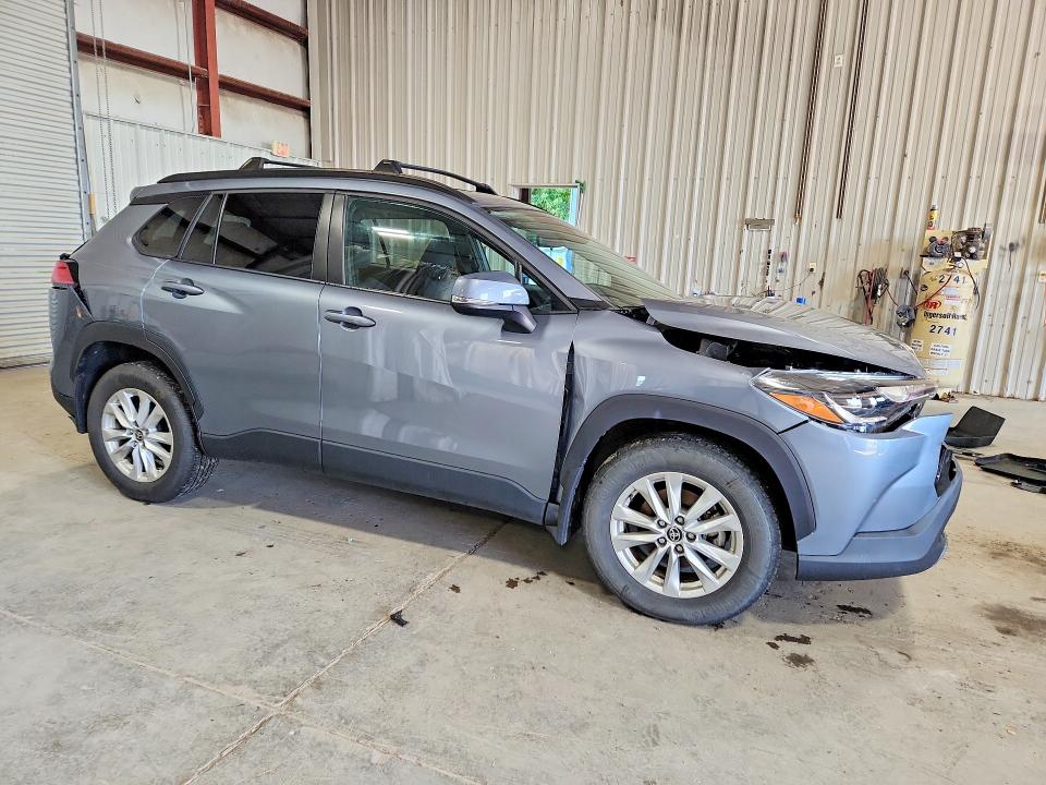Photo 4 from auction – 2023 TOYOTA COROLLA CROSS with VIN 7MUBAABGXPV054036