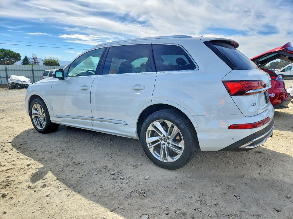 Photo 2 from auction – 2021 AUDI Q7 with VIN WA1LXAF77MD022170