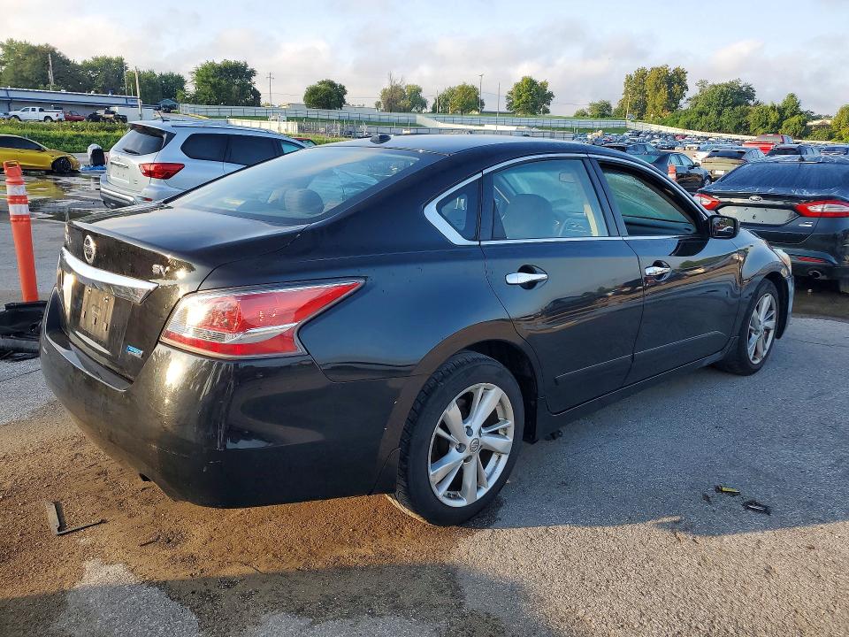 Photo 3 from auction – 2014 NISSAN ALTIMA with VIN 1N4AL3AP2EN218675