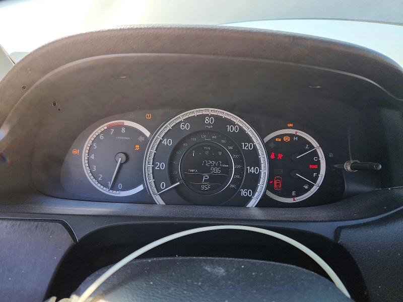 Photo 9 from auction – 2015 HONDA ACCORD with VIN 1HGCR2F80FA152392