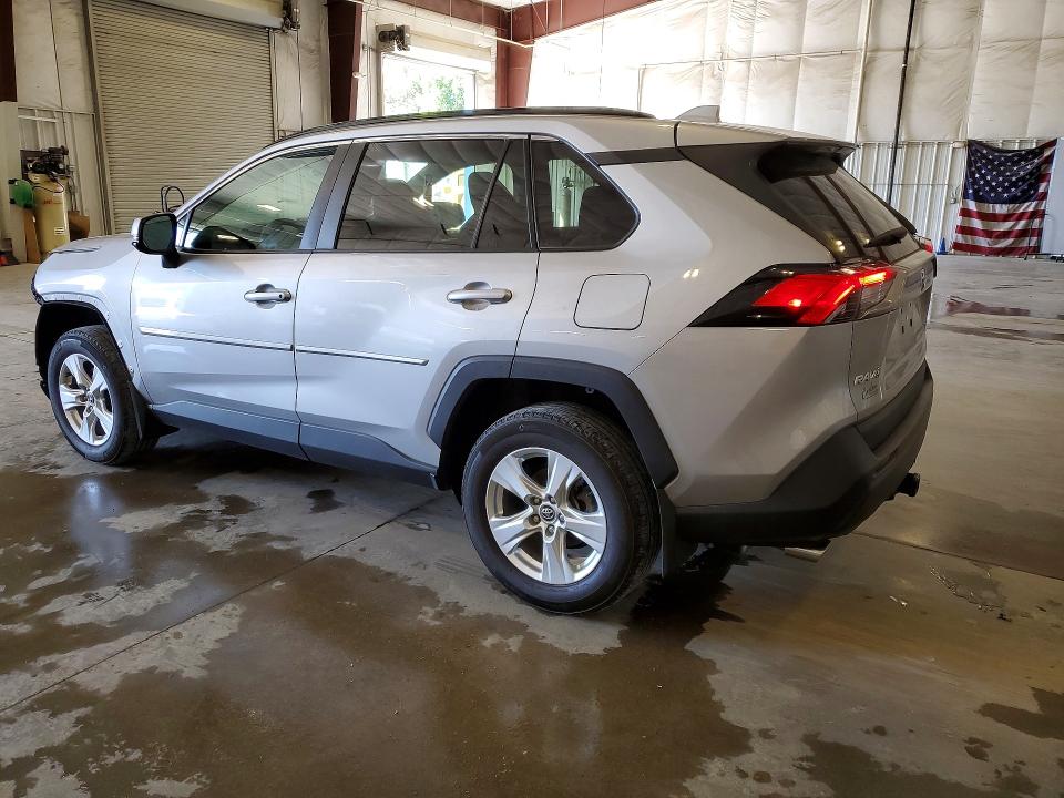 Photo 2 from auction – 2020 TOYOTA RAV4 with VIN 2T3P1RFV0LC084390