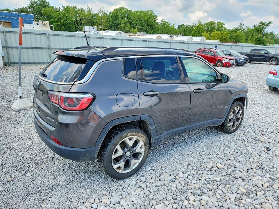 Photo 3 from auction – 2018 JEEP COMPASS with VIN 3C4NJDCB7JT135696