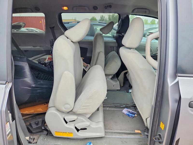 Photo 11 from auction – 2011 TOYOTA SIENNA with VIN 5TDZK3DC8BS022464