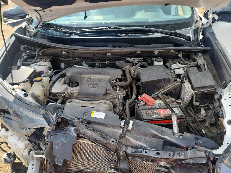 Photo 12 from auction – 2018 TOYOTA RAV4 with VIN 2T3RFREV8JW833458