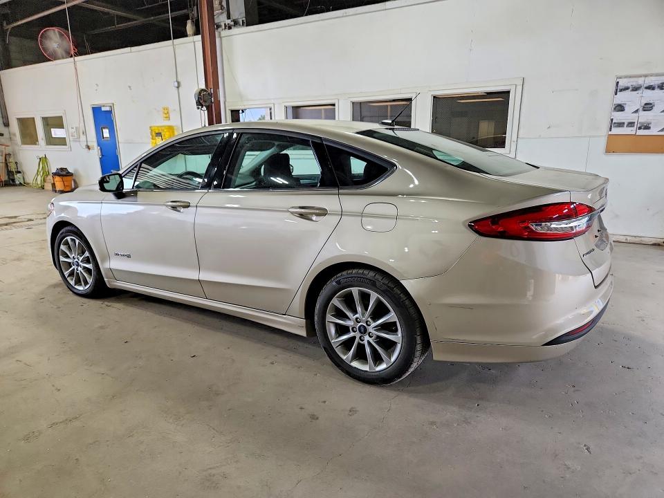 Photo 2 from auction – 2017 FORD FUSION with VIN 3FA6P0LU3HR314070