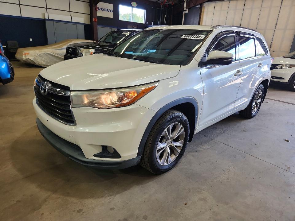 Zdjęcie 1 z aukcji – 2015 TOYOTA HIGHLANDER z VIN 5TDJKRFHXFS110964