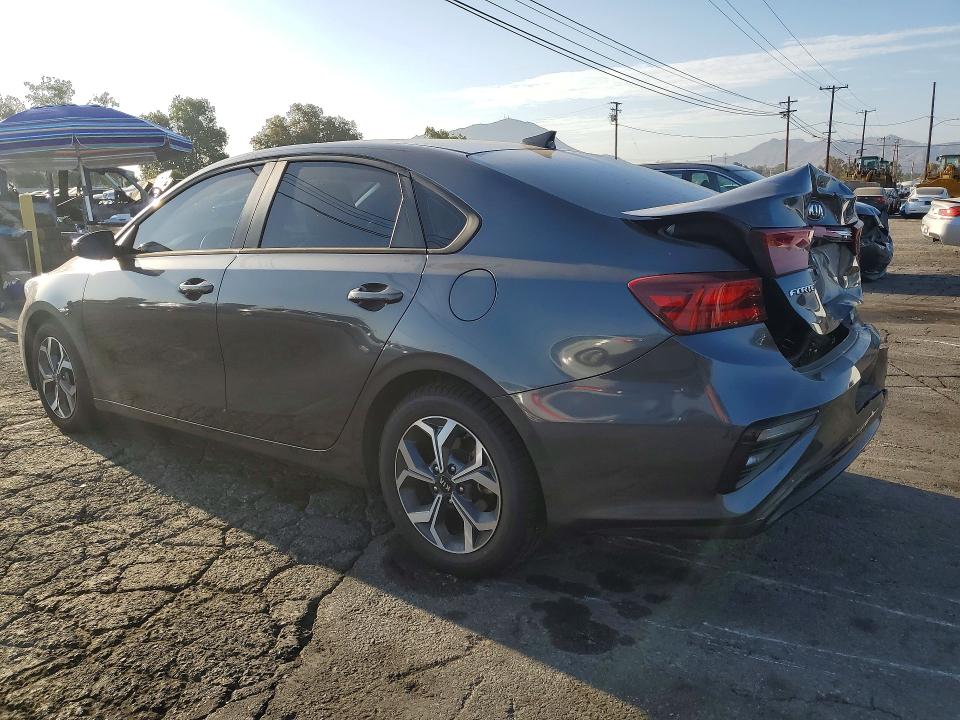 Photo 2 from auction – 2021 KIA FORTE with VIN 3KPF24AD3ME407773