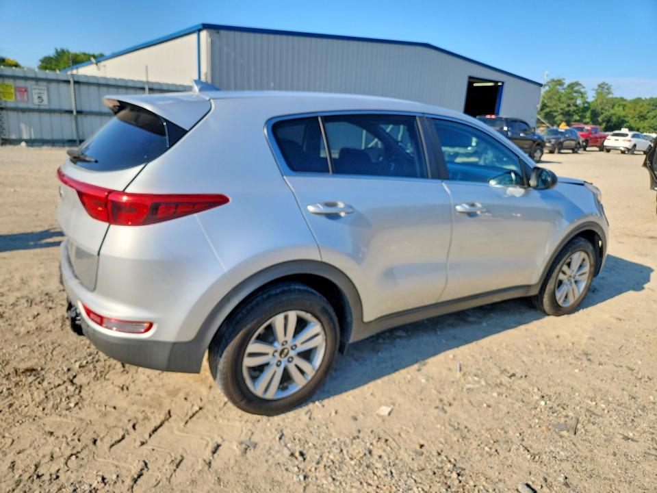 Zdjęcie 3 z aukcji – 2017 KIA SPORTAGE z VIN KNDPM3AC0H7039719