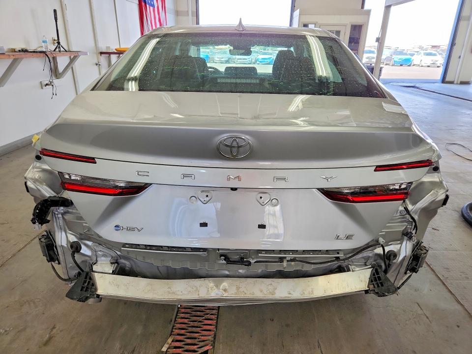 Photo 6 from auction – 2026 TOYOTA CAMRY with VIN 4T1DAACK5TU685350