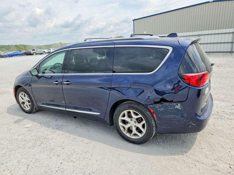 Снимка 2 от търг – 2018 CHRYSLER PACIFICA с VIN 2C4RC1EG5JR132687