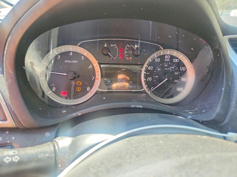 Photo 9 from auction – 2015 NISSAN SENTRA with VIN 3N1AB7AP4FY235425