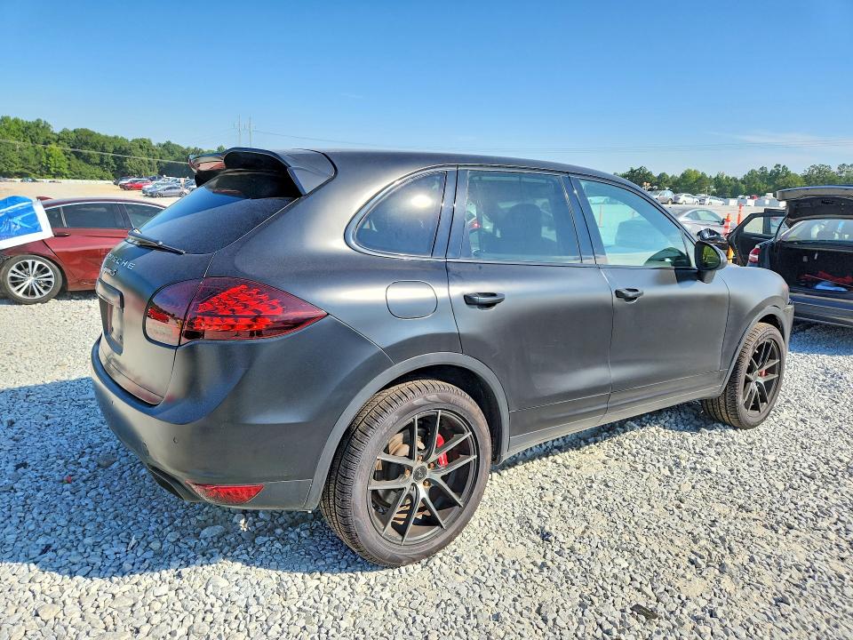 Photo 3 from auction – 2012 PORSCHE CAYENNE with VIN WP1AA2A26CLA05749