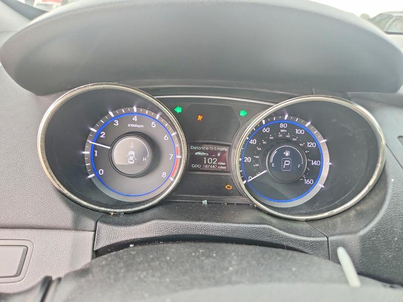 Photo 9 from auction – 2011 HYUNDAI SONATA with VIN 5NPEB4AC2BH171001