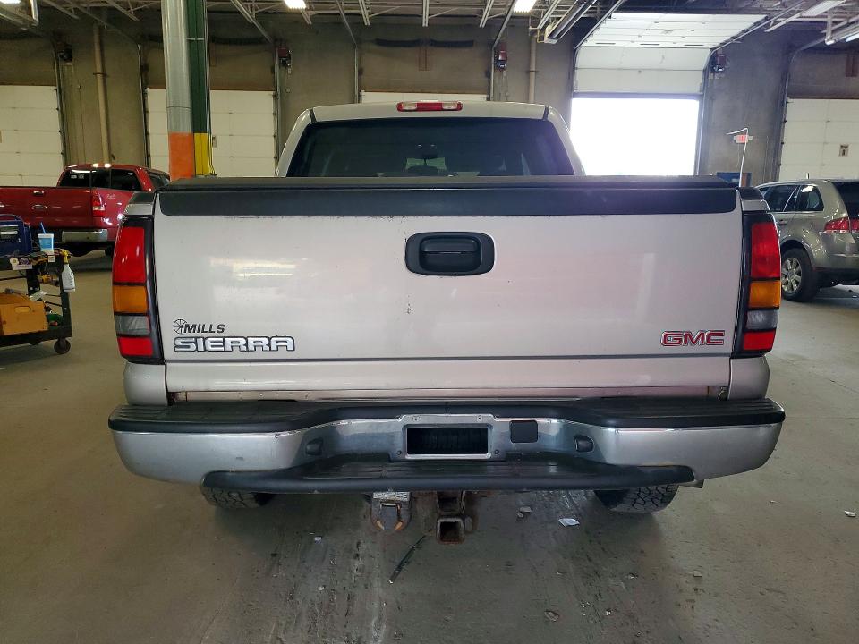 Photo 6 from auction – 2006 GMC NEW SIERRA with VIN 2GTEK13Z861344558
