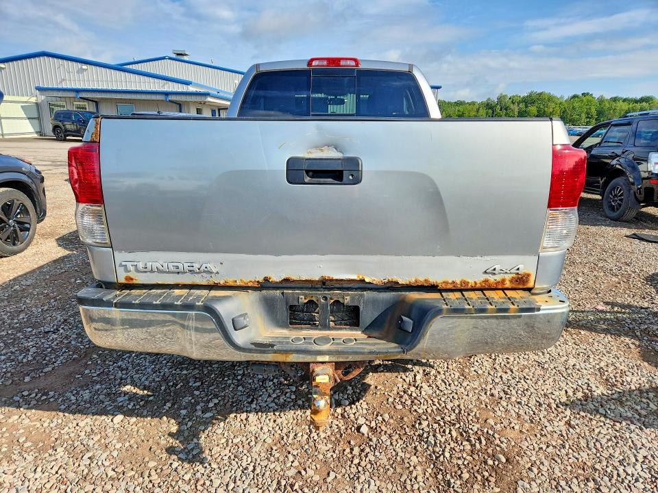 Photo 6 from auction – 2011 TOYOTA TUNDRA with VIN 5TFUM5F16BX019570