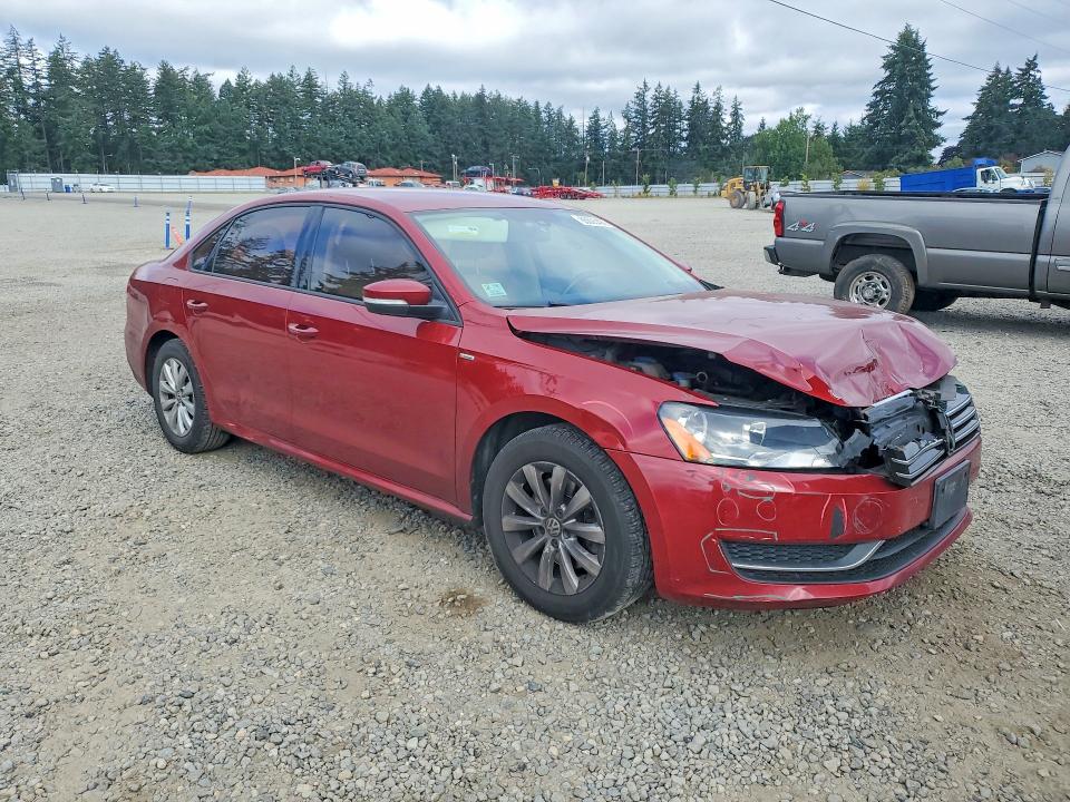 Photo 4 from auction – 2015 VOLKSWAGEN PASSAT with VIN 1VWAS7A35FC046475