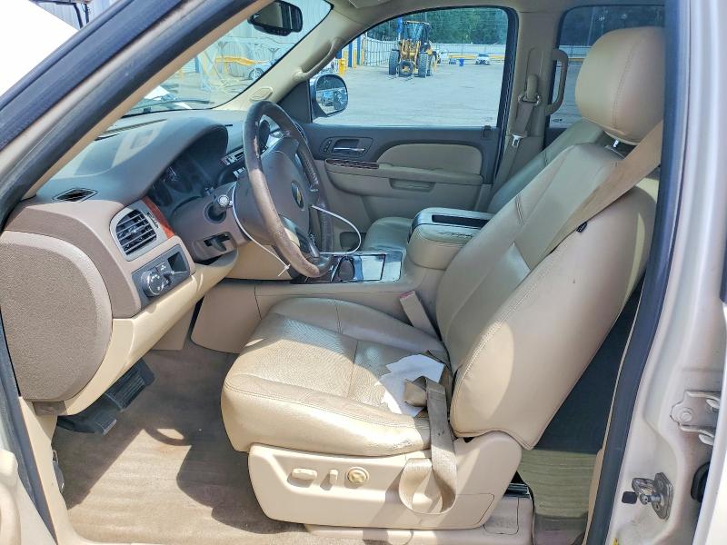Photo 7 from auction – 2013 CHEVROLET TAHOE with VIN 1GNSCCE06DR198330