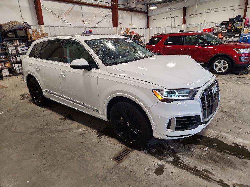 Zdjęcie 4 z aukcji – 2022 AUDI Q7 z VIN WA1LXBF77ND010589