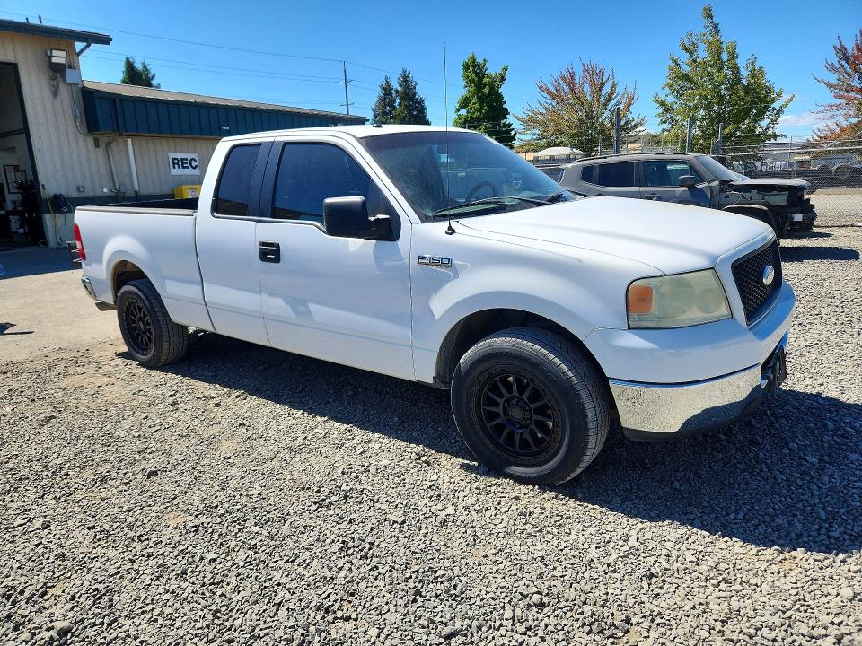 Photo 4 from auction – 2006 FORD F150 with VIN 1FTPX12566NB85014