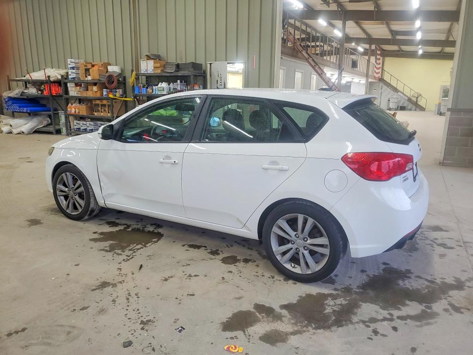 Photo 2 from auction – 2011 KIA FORTE5 with VIN KNAFW5A33B5408817