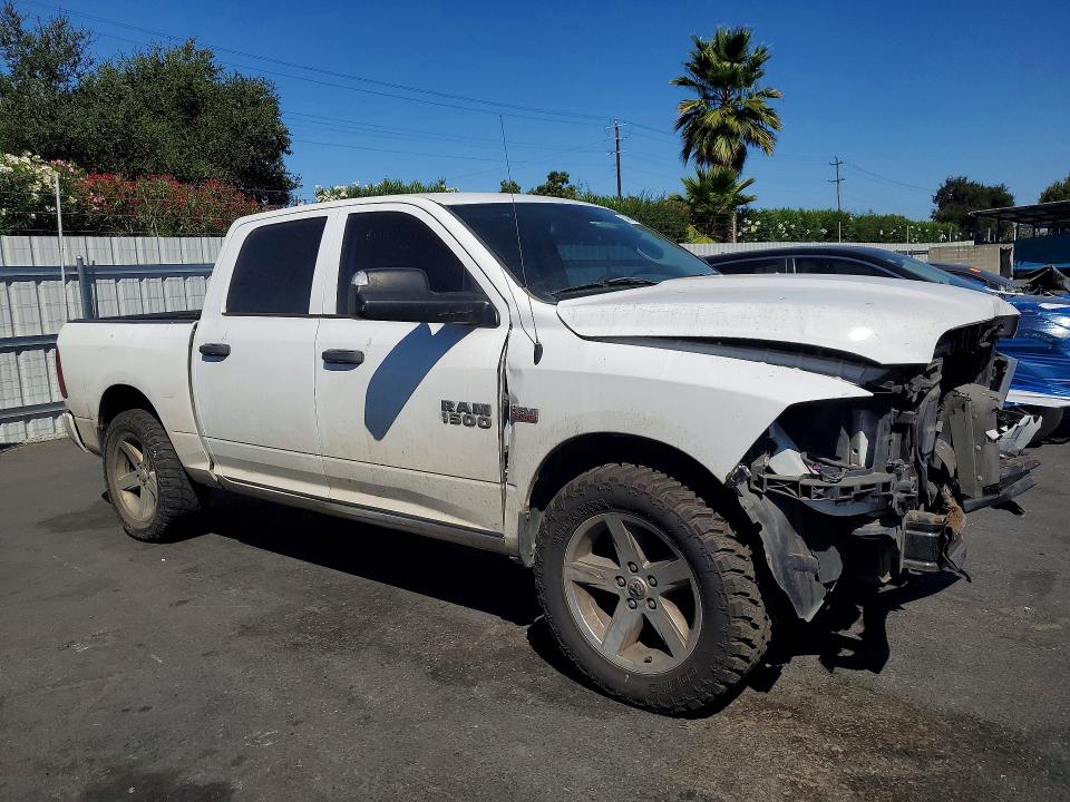 Photo 4 from auction – 2014 RAM 1500 with VIN 1C6RR6KTXES237329