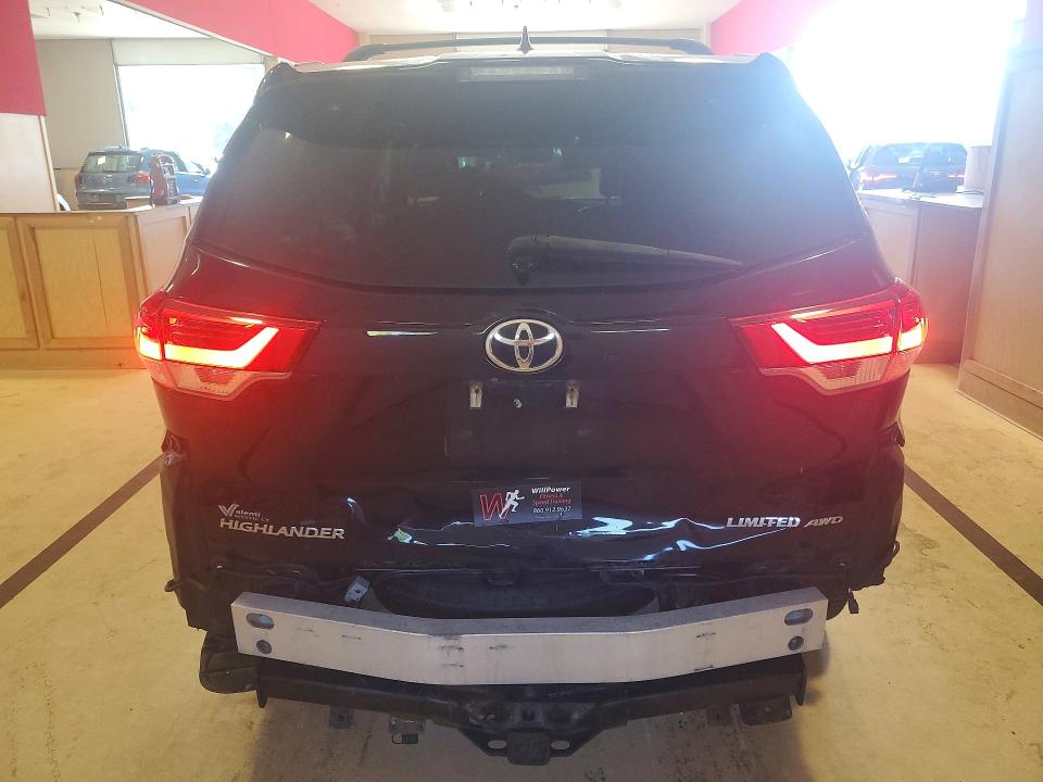 Photo 6 from auction – 2018 TOYOTA HIGHLANDER with VIN 5TDDZRFH9JS495497