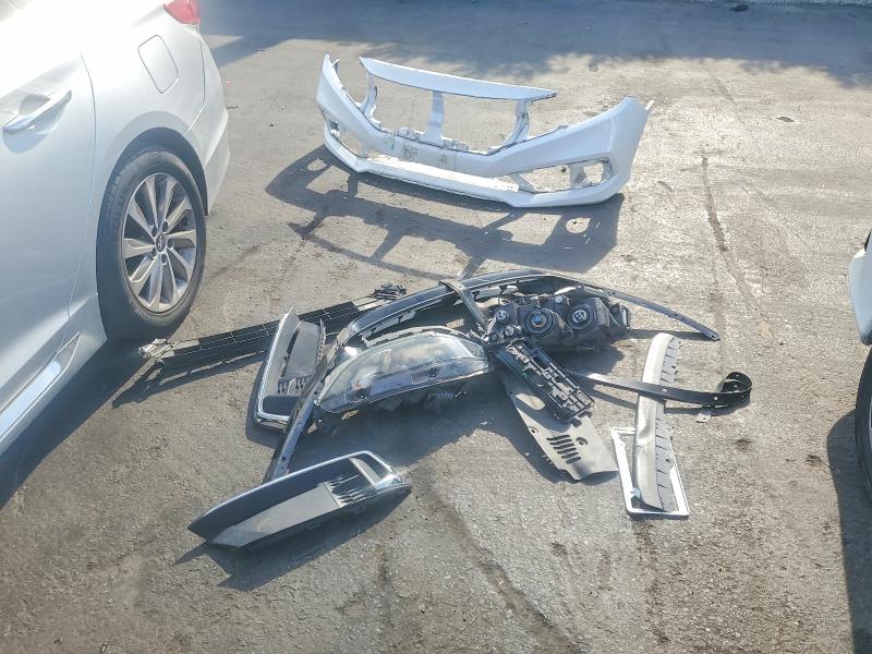 Photo 12 from auction – 2019 HONDA CIVIC with VIN 19XFC2F66KE207236