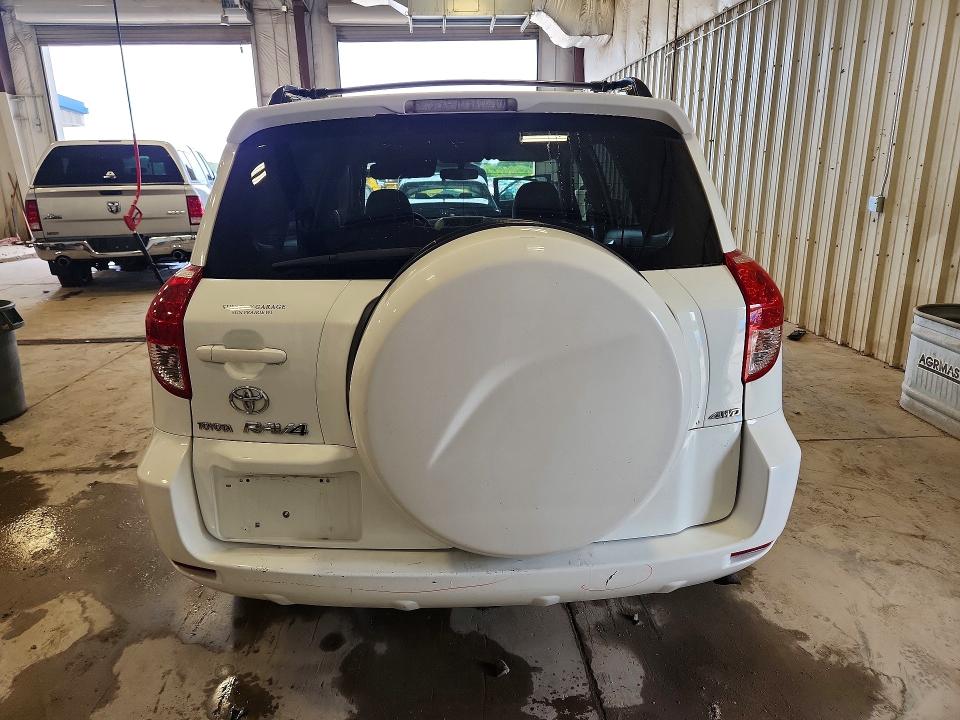 Photo 6 from auction – 2006 TOYOTA RAV4 with VIN JTMBD33V966013129