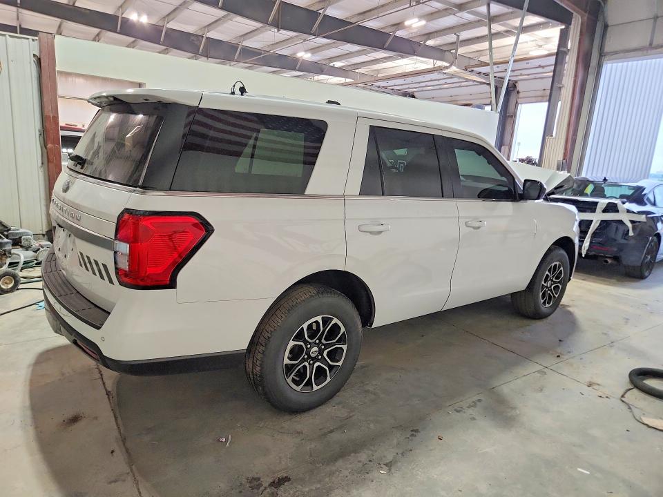 Photo 3 from auction – 2024 FORD EXPEDITION with VIN 1FMJU1G86REA87263