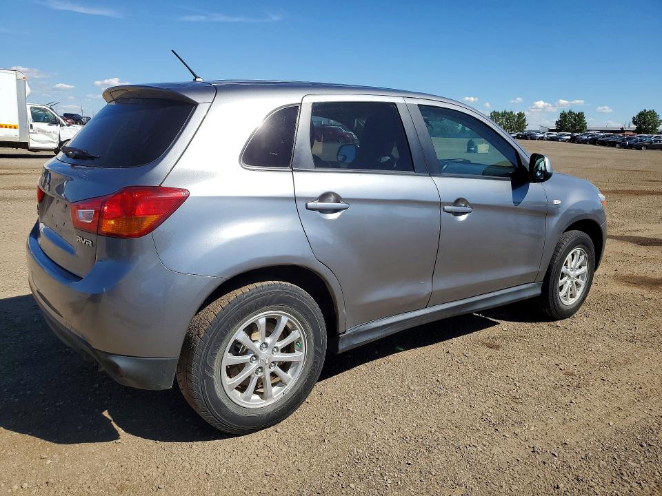 Photo 3 from auction – 2014 MITSUBISHI RVR with VIN 4A4AJ3AU8EE601437