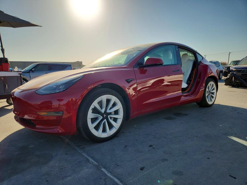 TESLA MODEL 3 2022 con VIN 5YJ3E1EB1NF199633 - Foto de la subasta