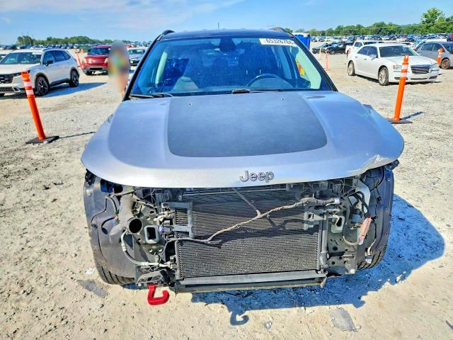 Photo 5 from auction – 2018 JEEP COMPASS with VIN 3C4NJDDB4JT199032