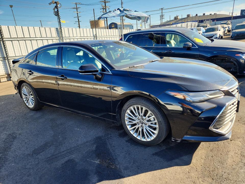 Photo 4 from auction – 2020 TOYOTA AVALON with VIN 4T1D21FB9LU015065