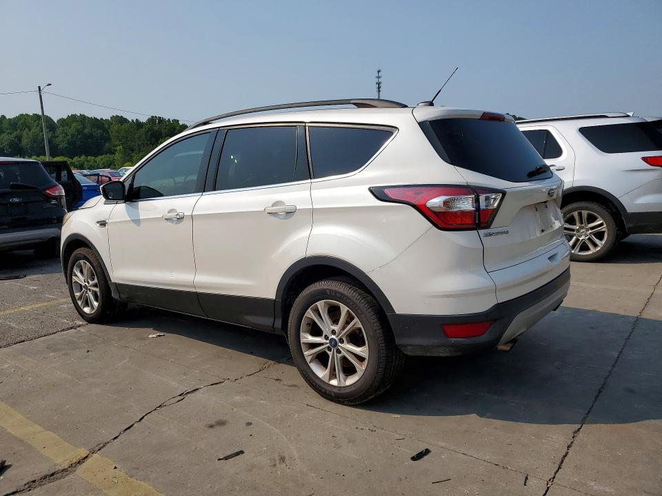 Photo 2 from auction – 2017 FORD ESCAPE with VIN 1FMCU0G95HUC75823