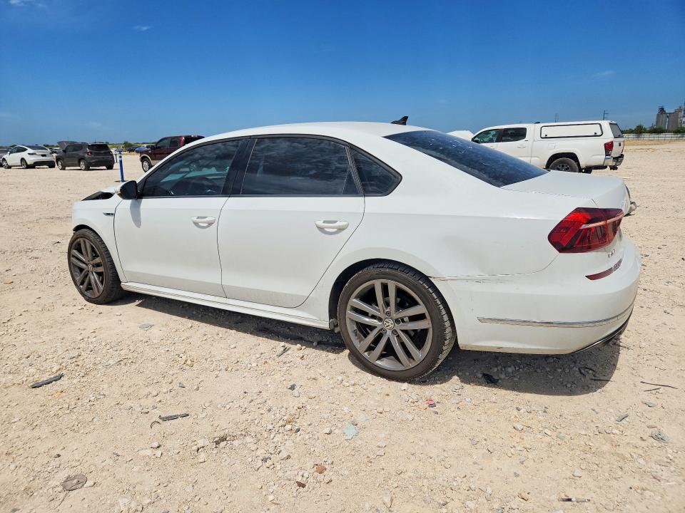 Photo 2 from auction – 2018 VOLKSWAGEN PASSAT with VIN 1VWAA7A35JC036203