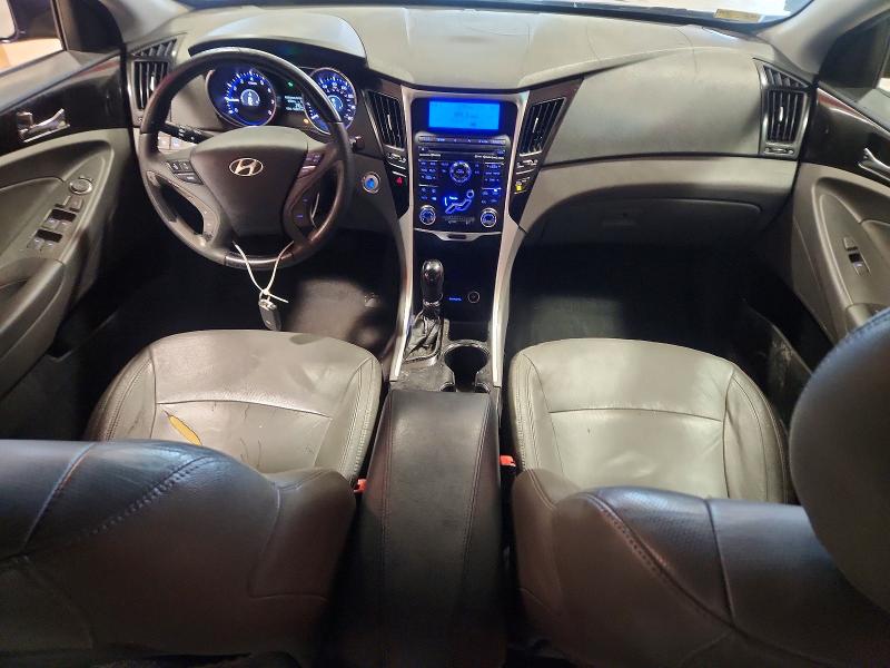 Photo 8 from auction – 2011 HYUNDAI SONATA with VIN 5NPEC4AC3BH220669