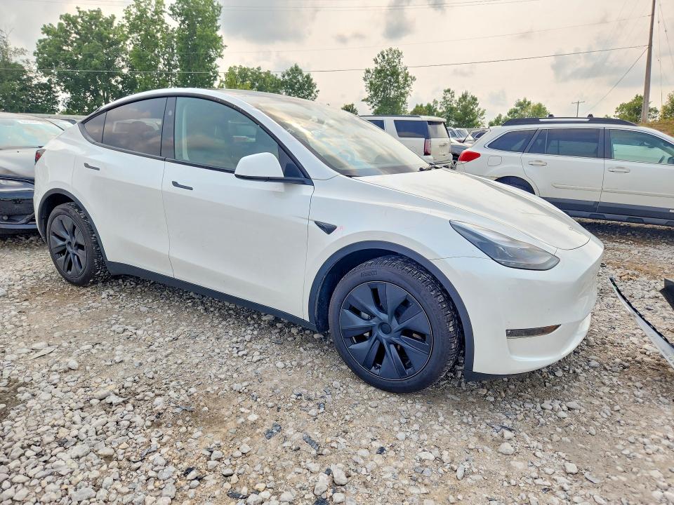 Photo 4 from auction – 2025 TESLA MODEL Y with VIN 7SAYGDEE5SA351632