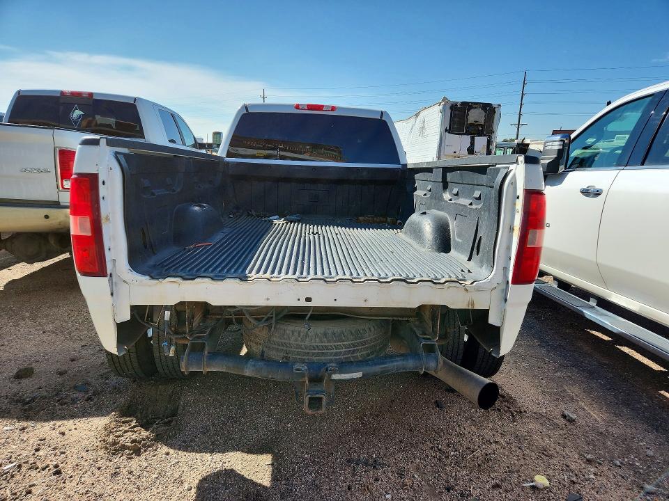 Photo 6 from auction – 2007 CHEVROLET SILVERADO with VIN 1GCJK33637F556018