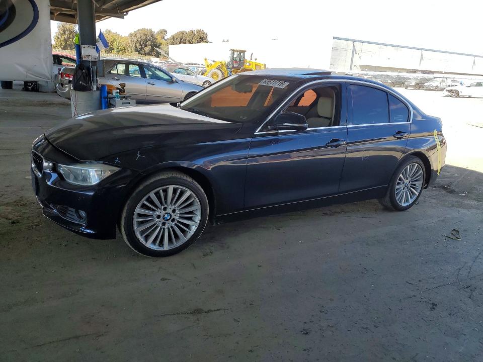 BMW 328 2012 with VIN WBA3A5C50CFJ88922 - Photo from auction