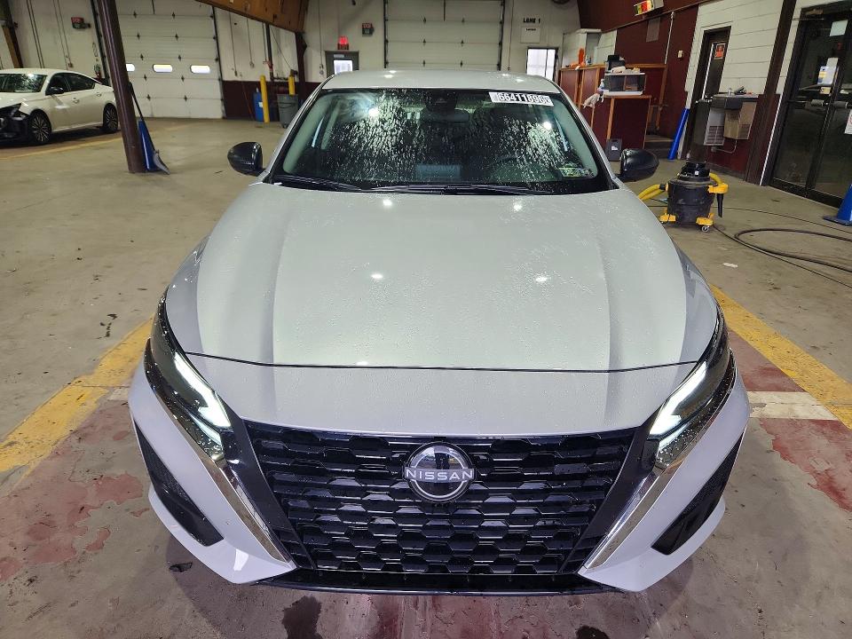 Photo 5 from auction – 2025 NISSAN ALTIMA with VIN 1N4BL4DV5SN408986