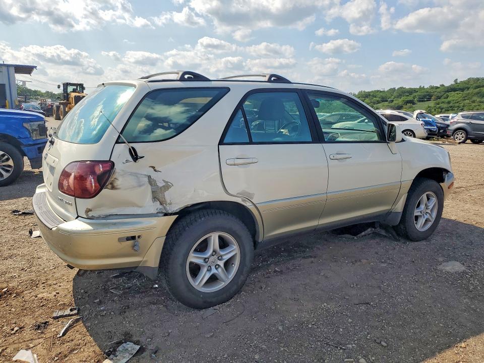 Photo 3 from auction – 2000 LEXUS RX with VIN JT6GF10U6Y0049941