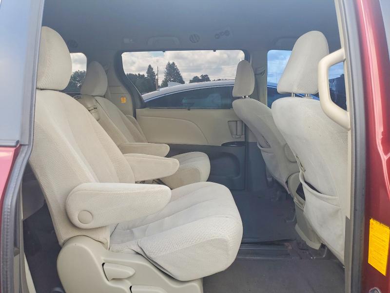 Photo 11 from auction – 2011 TOYOTA SIENNA with VIN 5TDKK3DC2BS070351