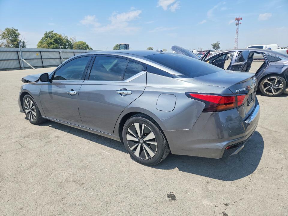 Photo 2 from auction – 2019 NISSAN ALTIMA with VIN 1N4BL4EV1KC123762