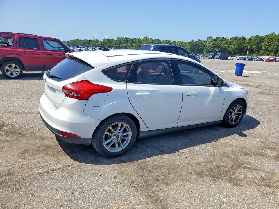 Photo 3 from auction – 2016 FORD FOCUS with VIN 1FADP3K22GL291094