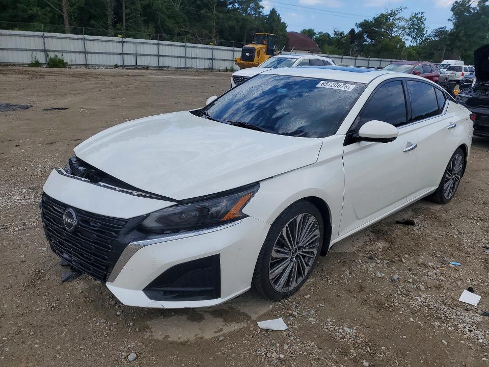NISSAN ALTIMA 2023 with VIN 1N4BL4EV6PN355480 - Photo from auction