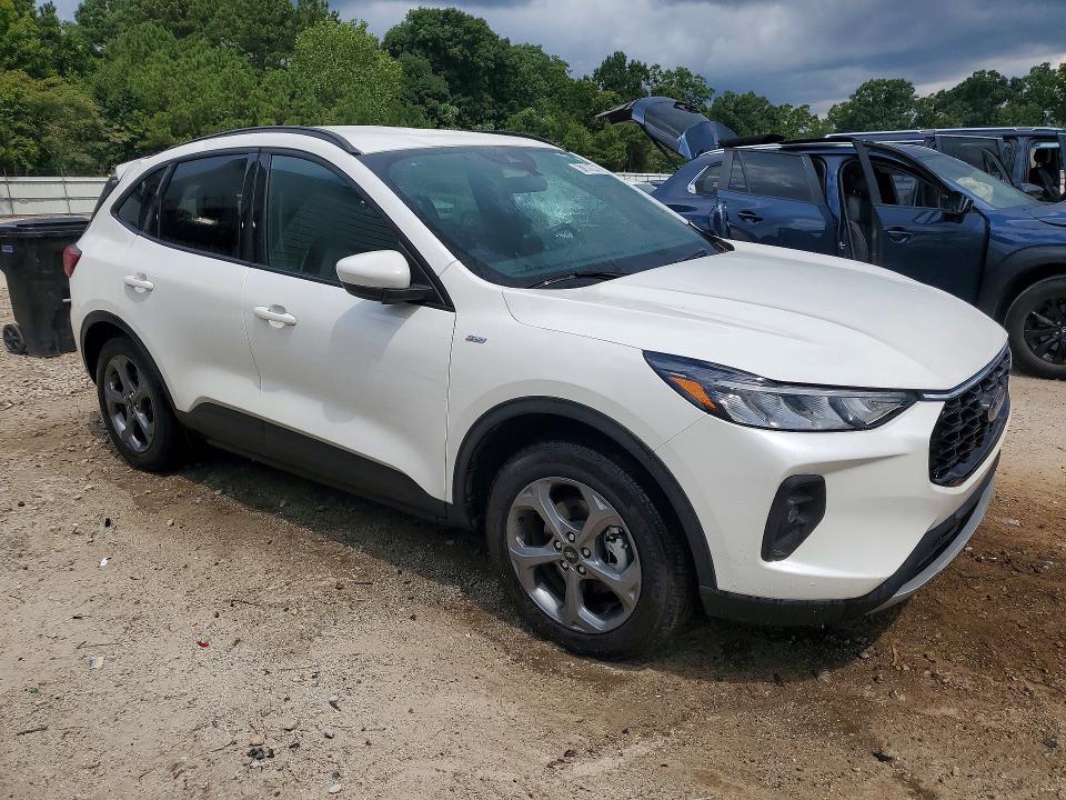 Zdjęcie 4 z aukcji – 2025 FORD ESCAPE z VIN 1FMCU9NZ0SUA62003