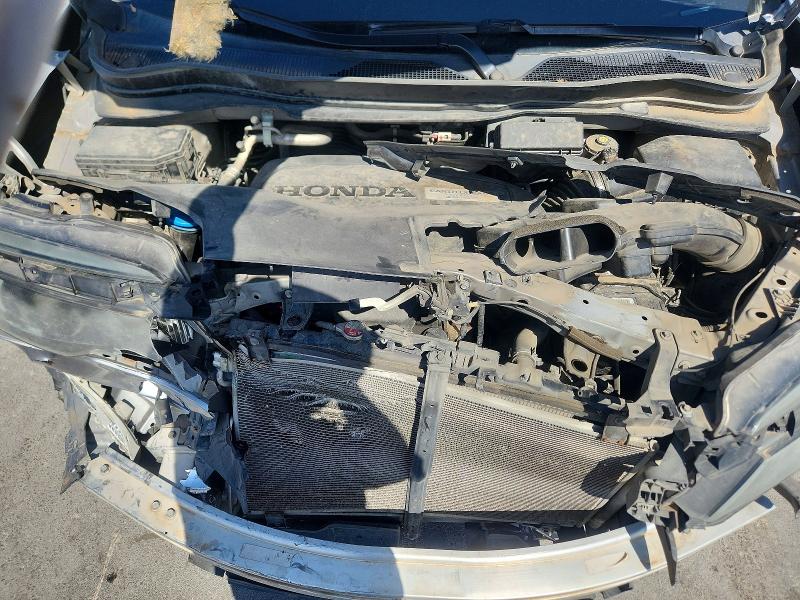 Photo 11 from auction – 2016 HONDA PILOT with VIN 5FNYF6H83GB007390